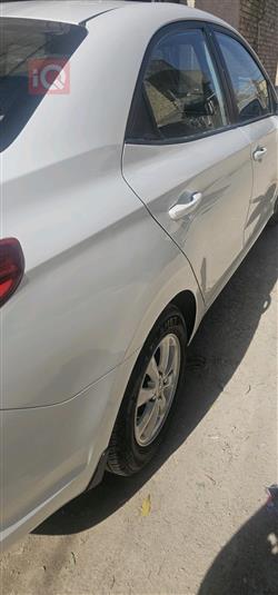 هيونداي رينا